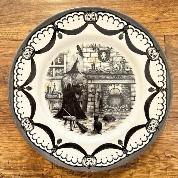 Royal Stafford Halloween Witch Black Cat Dining Plate set of 4 - Picture 2 of 3